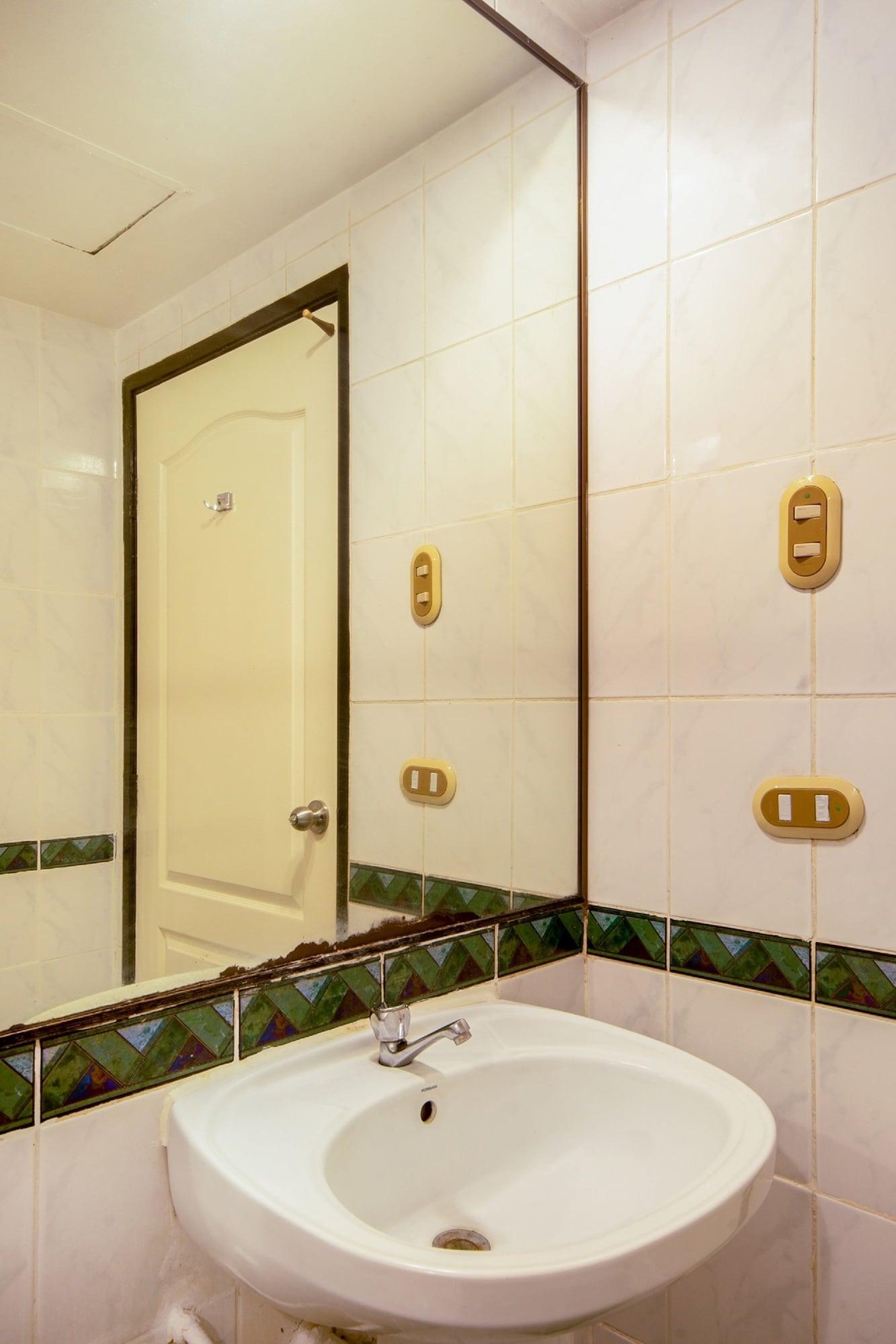 Palladium Suites Hotel Cebu Exteriör bild